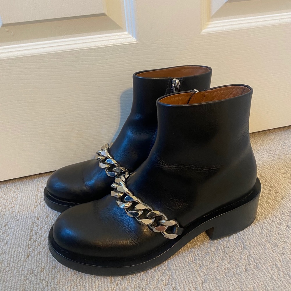 Givenchy Laura Chain Boot size 37